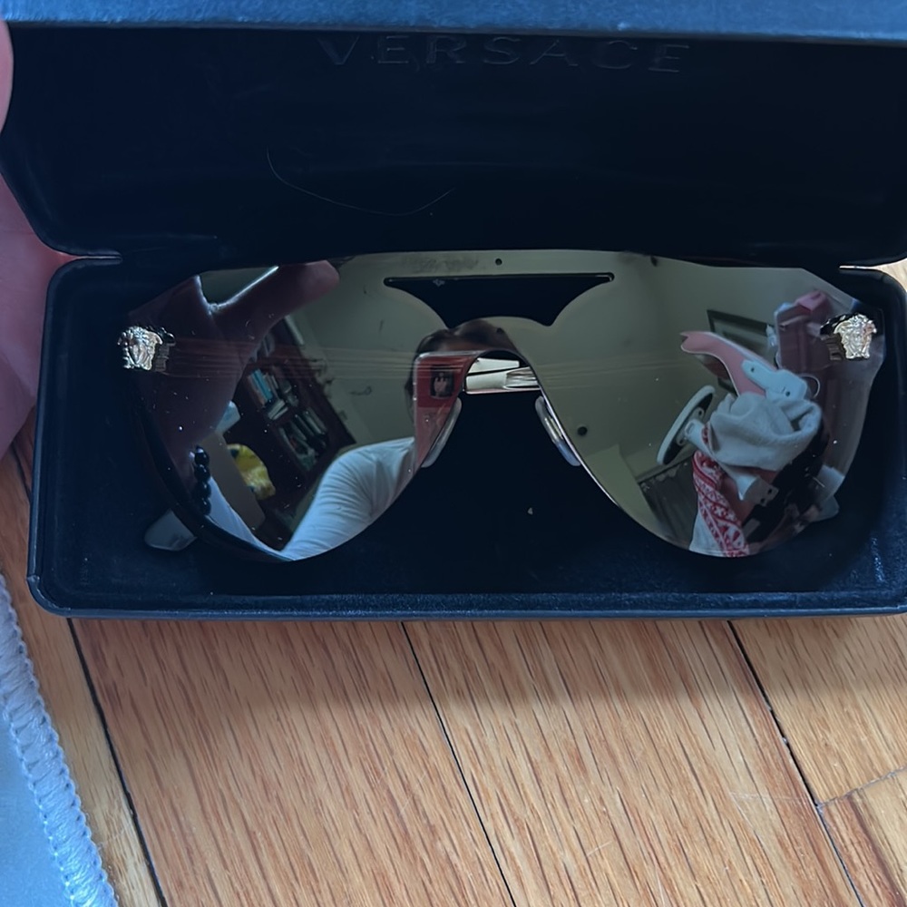 VERSACE SUNGLASSES - Picture 2 of 4